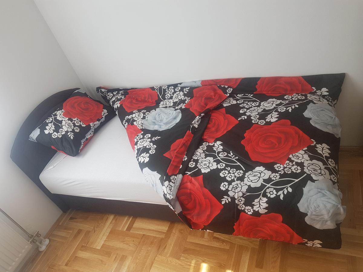 Apartment Kosmos Баня-Лука Экстерьер фото